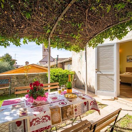 Готель Terrazza Santa Chiara Ассізі Екстер'єр фото