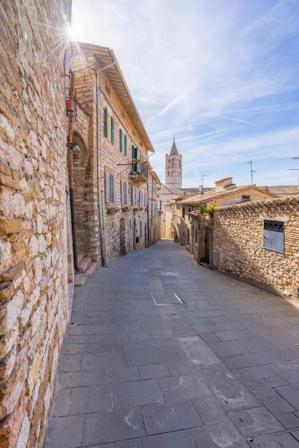 Готель Terrazza Santa Chiara Ассізі Екстер'єр фото